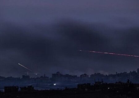 شهادت دست کم ۵۲ نفر در حملات هوایی شدید رژیم صهیونیستی به رفح