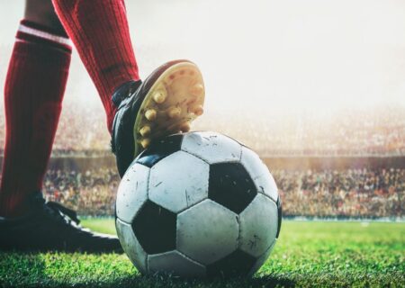 پخش زنده بازی‌های فوتبال امروز یکشنبه۱۳ اسفند