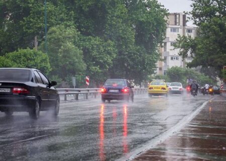 ترافیک سنگین در محور چالوس/بارش باران در برخی محورهای ۳ استان