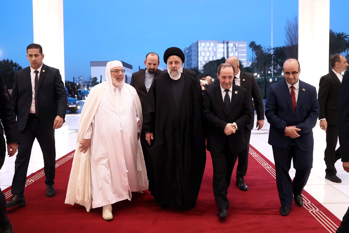 آیت‌الله رئیسی: آگاهی‌بخشی نسبت به فلسطین باید محور فعالیت مساجد در سرزمین‌های اسلامی باشد