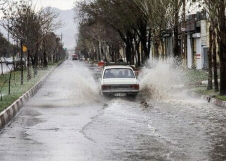 بارش برف و باران در اکثر محورهای مواصلاتی کشور/ ترافیک سنگین در آزادراه‌های قزوین و ساوه
