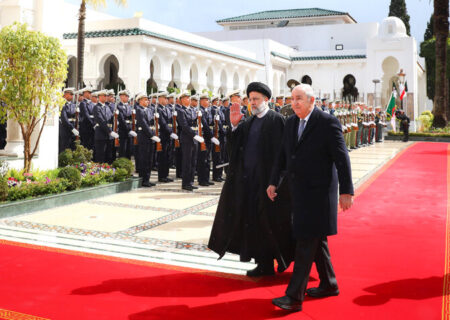 استقبال رسمی رئیس جمهور الجزایر از آیت‌الله رئیسی