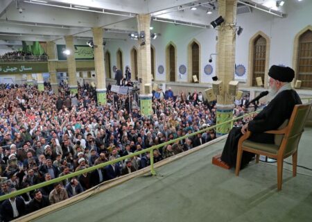 رهبر انقلاب اسلامی: برای موفقیت از مشارکت مردم به معنای واقعی کلمه استفاده شود