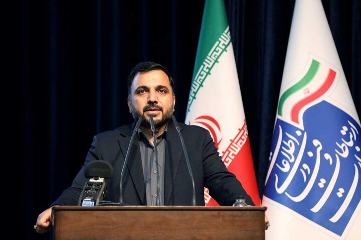 زارعپور: ۲۰ ماهواره در دست ساخت داریم