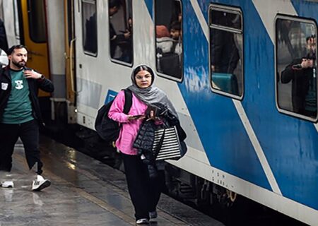 فروش بلیت قطارهای مسافری برای نیمه دوم فروردین
