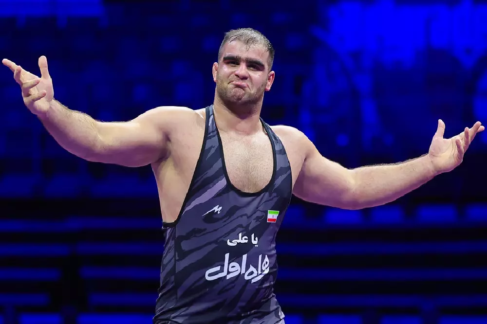 راهیابی میرزازاده به نیمهنهایی