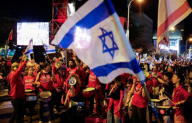 تظاهرات مجدد صهیونیست‌ها در تل آویو و درخواست مبادله فوری اسرا