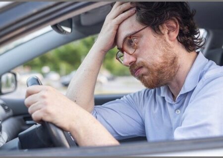 علت گاز خوردن خودرو در حالت درجا چیست؟