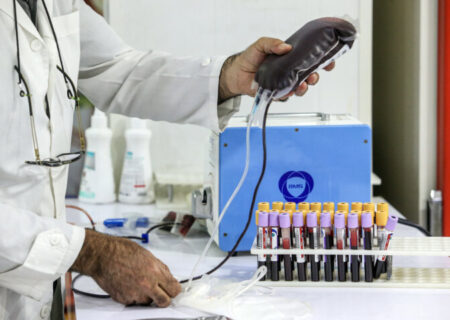 بانوان اصفهانی سال گذشته ۵۵۴۱ واحد خون اهدا کردند