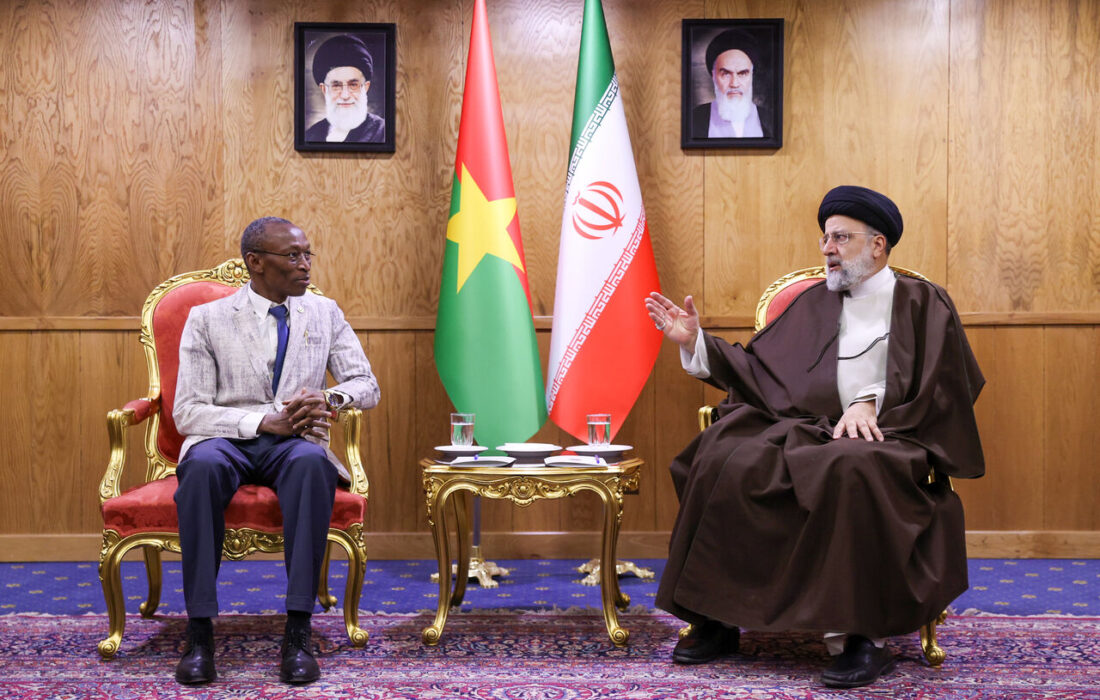 آیتالله رئیسی: آماده تبادل ظرفیت و توانمندیهای ایران با آفریقا هستیم