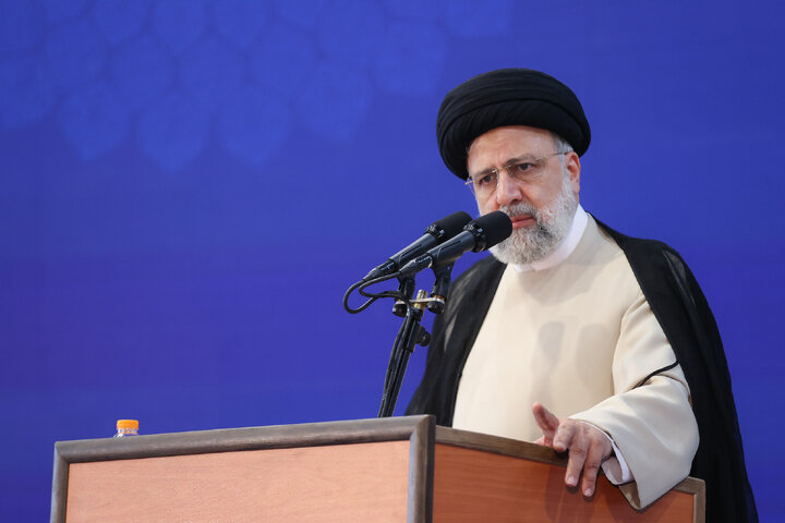 وقتی خواستند کشور را با رویکردهای شرقی و غربی کشور اداره کنند موفق نشدیم