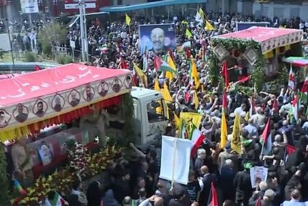 تشییع ۷ شهید قدس در تهران آغاز شد