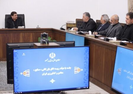 مخبر: هیچ گره اقتصادی وجود ندارد که قابل حل نباشد