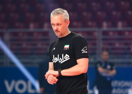 بازیکنان جوان در ایران خیلی زود ستاره می‌شوند