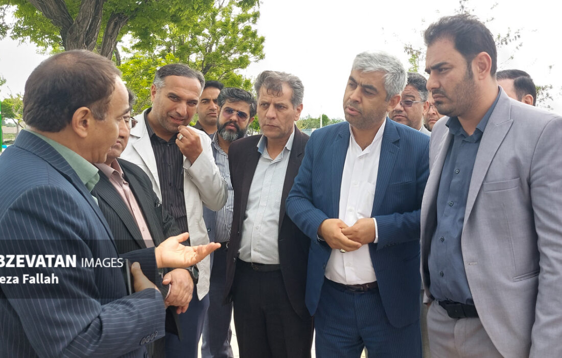 خطر رانش در کمین پیاده رو بلوار شهید شاهمرادی