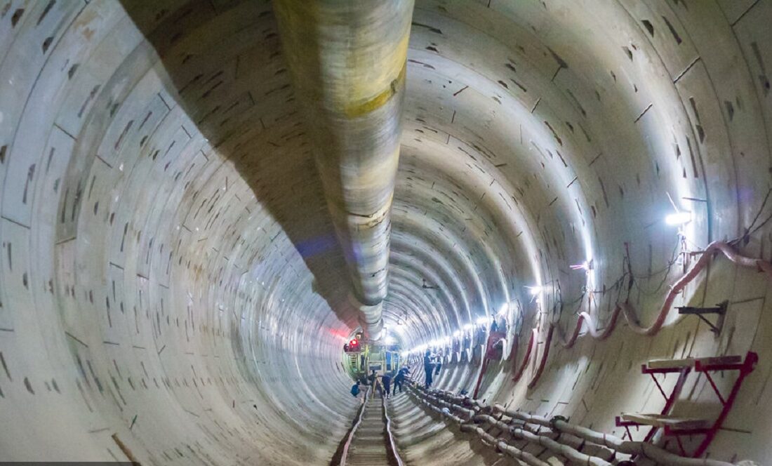 تیبیام خط ۲ مترو تا یک ماه آینده به ایستگاه ابنسینا میرسد