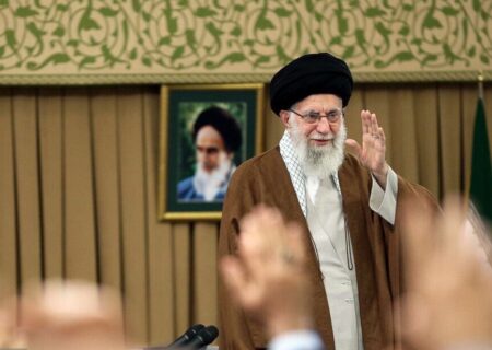 رهبر انقلاب: در پشتیبانی از فلسطین منتظر کسی نمی‌مانیم/امسال حج برائت از صهیونیست‌ها باشد