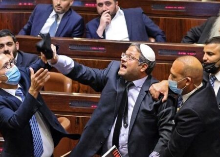 وزیر آموزش و پرورش تل آویو : بن گویر امنیت اسرائیل را به خطر می‌اندازد