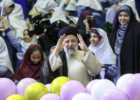 رئیس جمهور: دختران صاحبان اندیشه فردا هستند