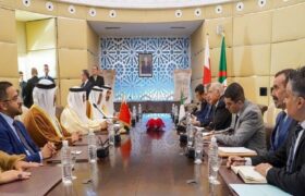 بررسی آخرین تحولات جهان عرب در دیدار وزرای خارجه الجزایر و بحرین