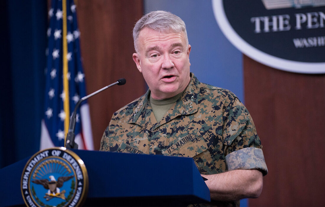 فرمانده سابق سنتکام: شلیک صدها موشک به سمت اسرائیل توانمندیهای ایران را به نمایش گذاشت