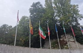 پرچم مقدس جمهوری اسلامی ایران در مقر اروپایی سازمان ملل در ژنو نیمه افراشته شد