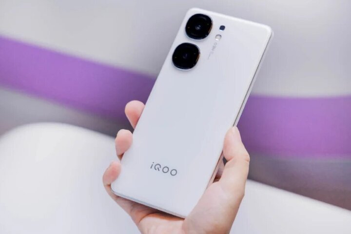 گوشی iQOO Neo 9s Pro به بازار عرضه میشود