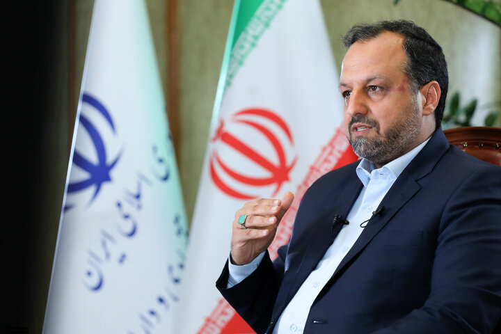 خاندوزی: مدارس اقتصادی ظرفیت‌ساز است