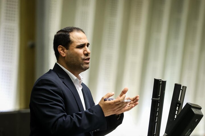 صحرایی: حقوق معلمان با اجرای رتبهبندی ۲۶ درصد رشد پیدا کرده است