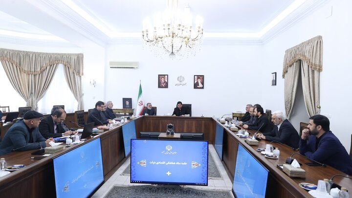 دستور مخبر بر نظارت دقیق بر بازار و جلوگیری از افزایش قیمت بیضابطه