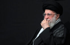 مراسم عزاداری شام غریبان حسینی با حضور رهبر انقلاب