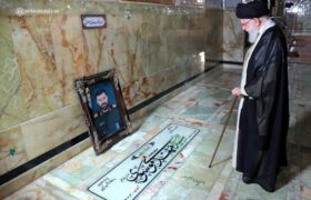 حضور رهبر معظم انقلاب بر مزار شهید امیرعبداللهیان