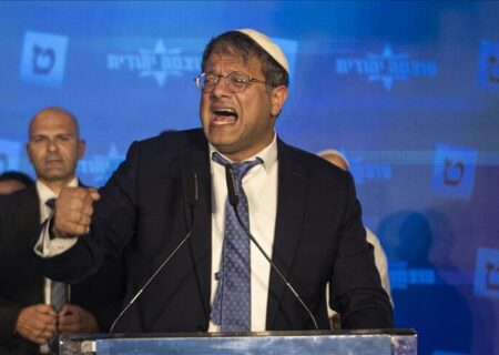 وزیر صهیونیست باز هم تهدید به استعفا کرد