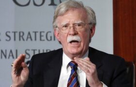 بولتون: طرح صلح ترامپ برای فروختن اوکراین است