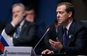 معاون شورای امنیت ملی روسیه: تانکهای روسی را به برلین خواهیم آورد