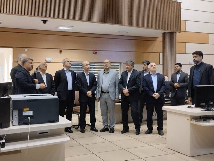 حضور رئیس‌جمهور در مرکز دیسپاچینگ برق