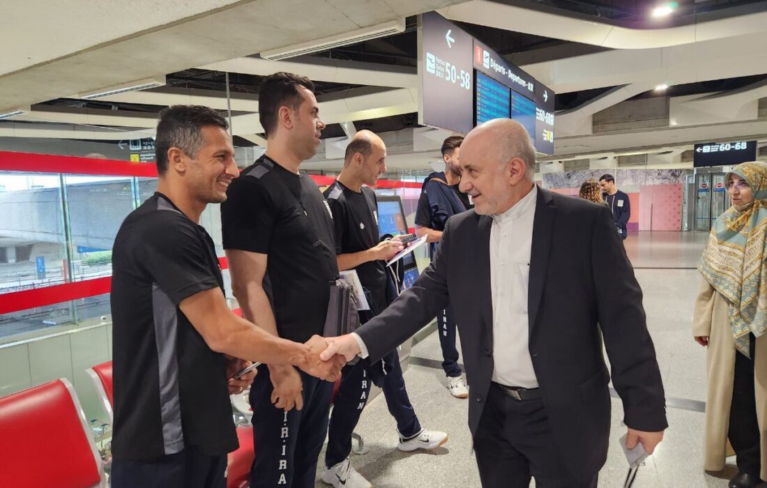 کاروان فرزندان ایران وارد پاریس شد