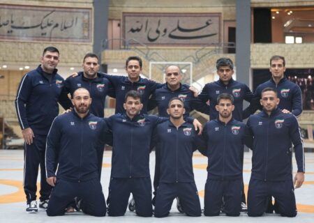 اعضاء تیم ملی کشتی آزاد وارد پاریس شدند