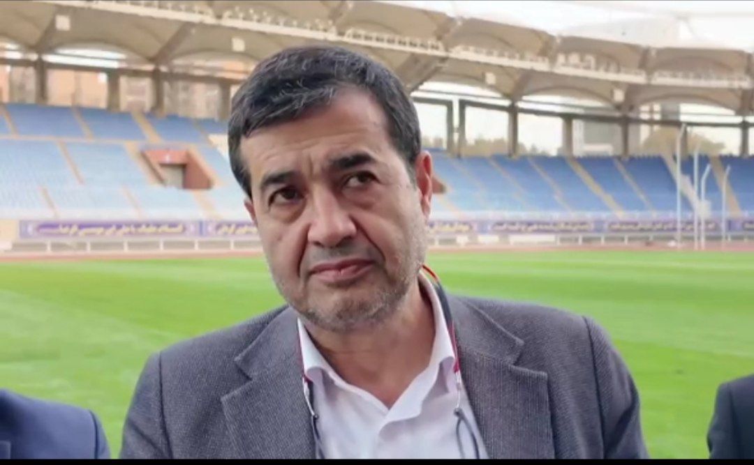 دنیا مالی: دولت از حضور بانوان در ورزشگاه حمایت میکند