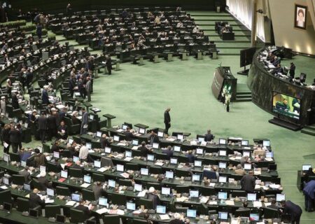 جلسه نظارتی مجلس با بررسی سوال از وزیر تعاون و دو گزارش کمیسیون اصل ۹۰ آغاز شد