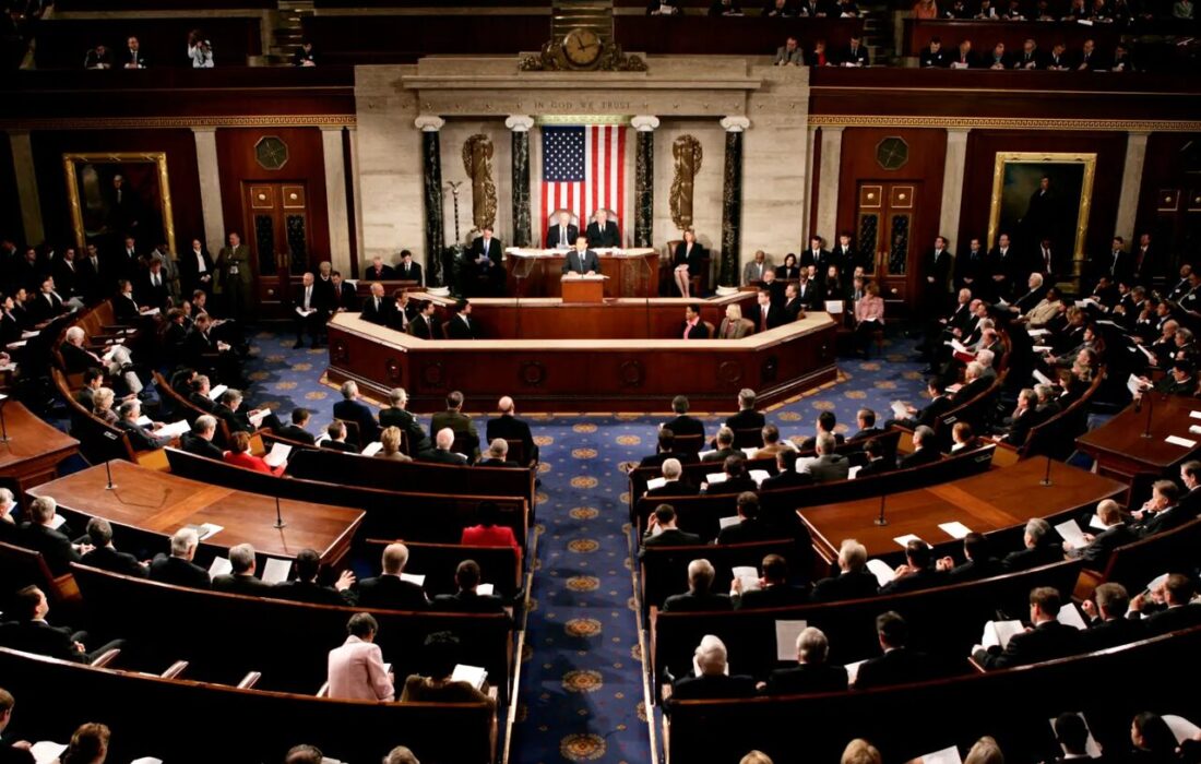 بایدن از اجرای مصوبه تحریمهای ایران گزارش دهد