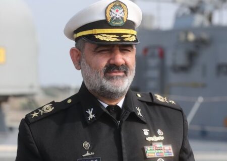 نیروی دریایی ارتش آماده دفاع همه جانبه از منافع ایران است