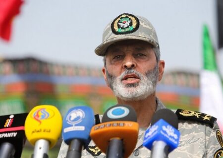 حضور مردم در راهپیمایی ۲۲ بهمن مشت محکمی بر دهان ترامپ است