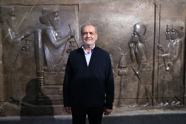 رئیسجمهور: کشورها برای خود تاریخچه فرهنگی میسازند، اما ما آنچه داریم را فراموش کردیم