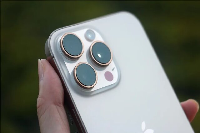 عرضه برنامه مستقل هوش مصنوعی گوگل برای آیفون