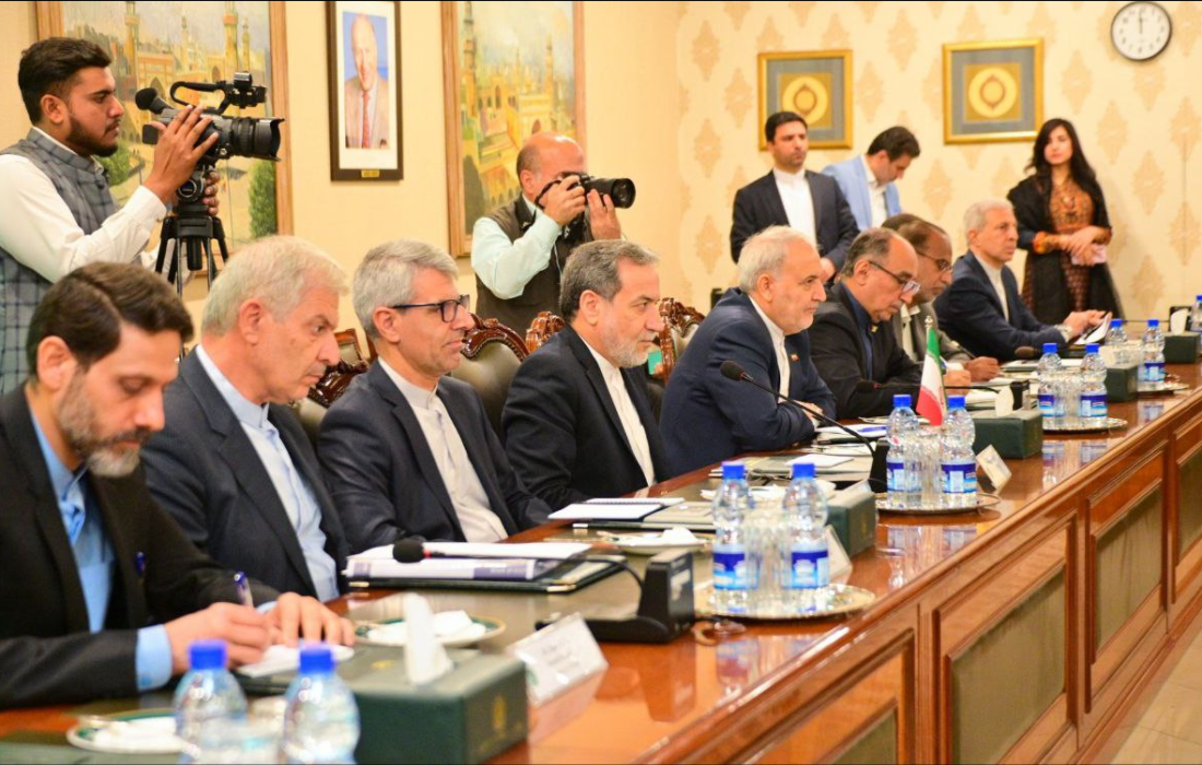 وزیران خارجه ایران و پاکستان بر اهمیت افزایش همکاریهای مرزی تاکید کردند