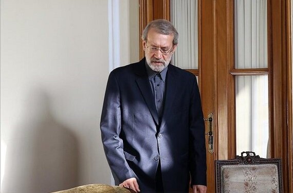 علی لاریجانی به بیروت سفر میکند