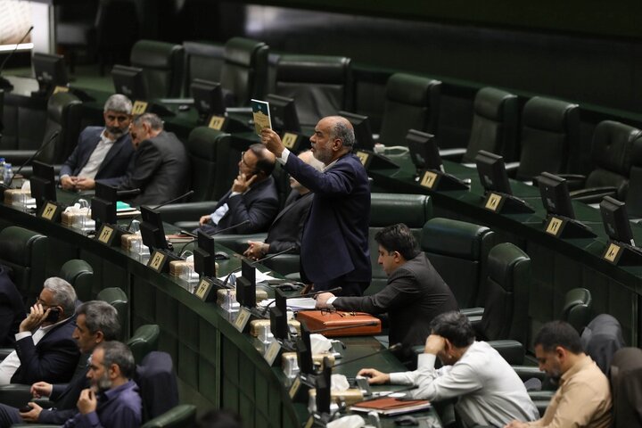 با رای نمایندگان مجلس: انتخابات هیأت رئیسه شورای عالی استانها هر ۲ سال یکبار برگزار میشود