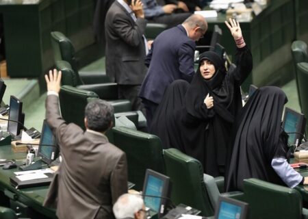 دولت مکلف به راه اندازی سامانه خدمات حقوقی برای ایرانیان خارج از کشور شد