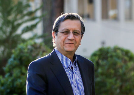 همتی: صادرات غیرنفتی به رشد ۱۸ درصدی رسید